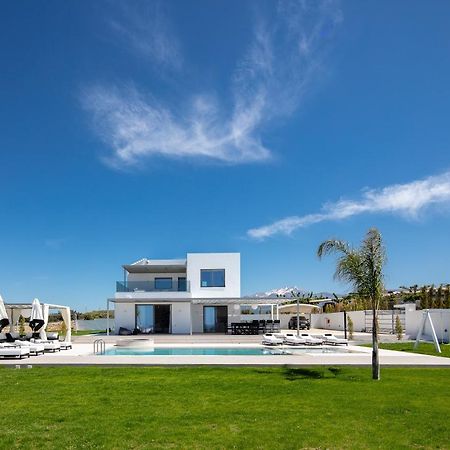 Alma Villa, 2000M2 Luxury Living, By Thinkvilla Angeliana  Екстер'єр фото