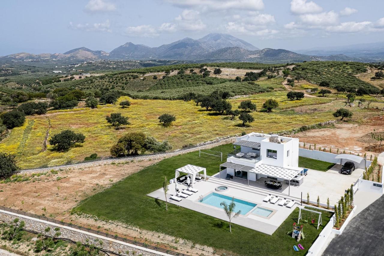 Alma Villa, 2000M2 Luxury Living, By Thinkvilla Angeliana  Екстер'єр фото