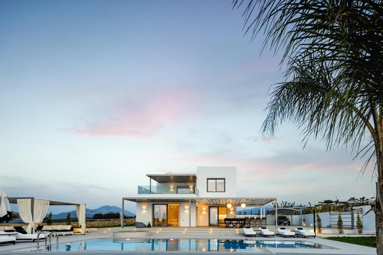 Alma Villa, 2000M2 Luxury Living, By Thinkvilla Angeliana  Екстер'єр фото
