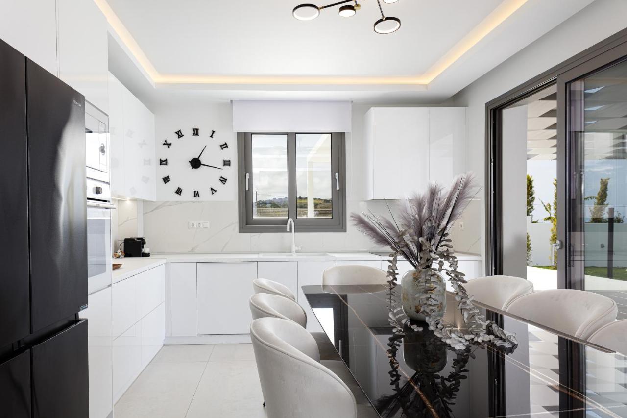 Alma Villa, 2000M2 Luxury Living, By Thinkvilla Angeliana  Екстер'єр фото